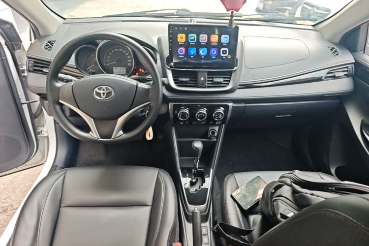 Used Toyota YARiS L Zhi Xuan 2020 X-Trail X 1.5L CVT Luxury Edition Center Console