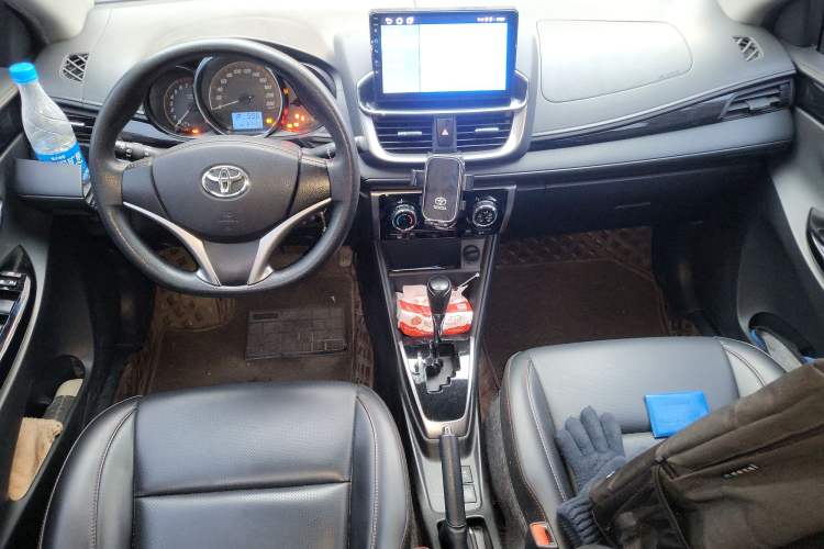 Used Toyota YARiS L Zhi Xuan 2020 X-Trail X 1.5L CVT Luxury Edition Center Console