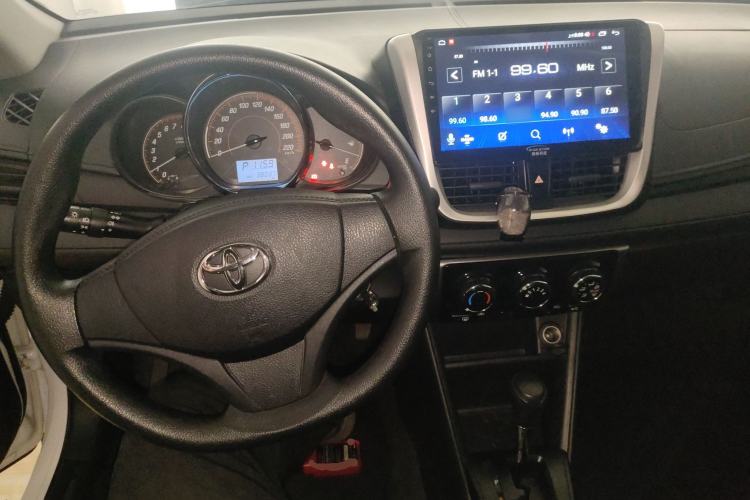 Used Toyota YARiS L Zhi Xuan 2020 X-Trail X 1.5L CVT Leading Edition Center Console