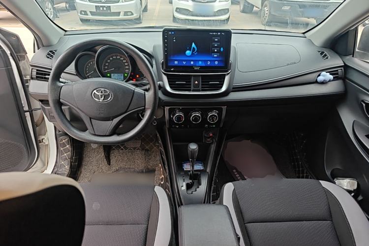 Used Toyota YARiS L Zhi Xuan 2020 X-Trail X 1.5L CVT Leading Edition Center Console