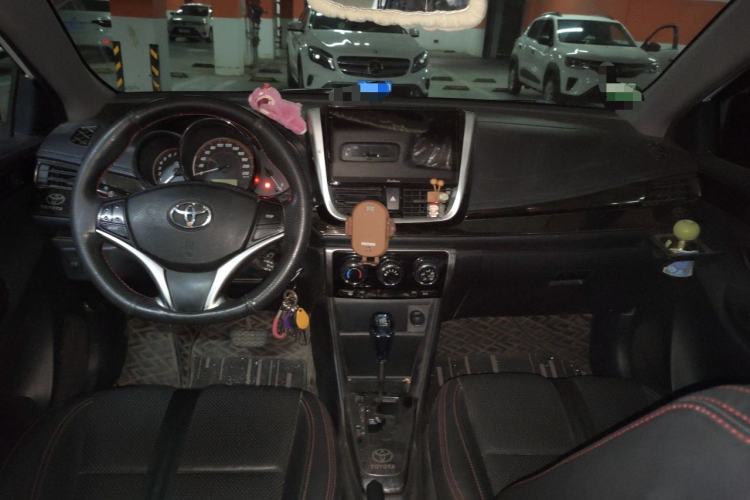 Used Toyota YARiS L Zhi Xuan 2020 X-Trail X 1.5L CVT Leading Edition Center Console