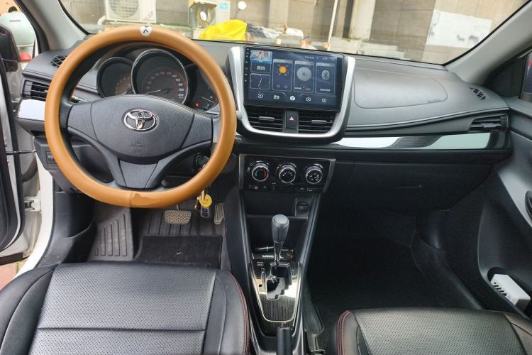 Used Toyota YARiS L Zhi Xuan 2020 X-Trail X 1.5L CVT Leading Edition Center Console