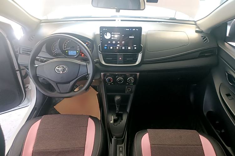 Used Toyota YARiS L Zhi Xuan 2020 X-Trail X 1.5L CVT Leading Edition Center Console