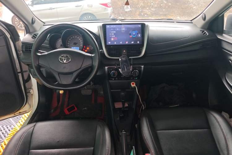 Used Toyota YARiS L Zhi Xuan 2020 X-Trail X 1.5L CVT Leading Edition Center Console