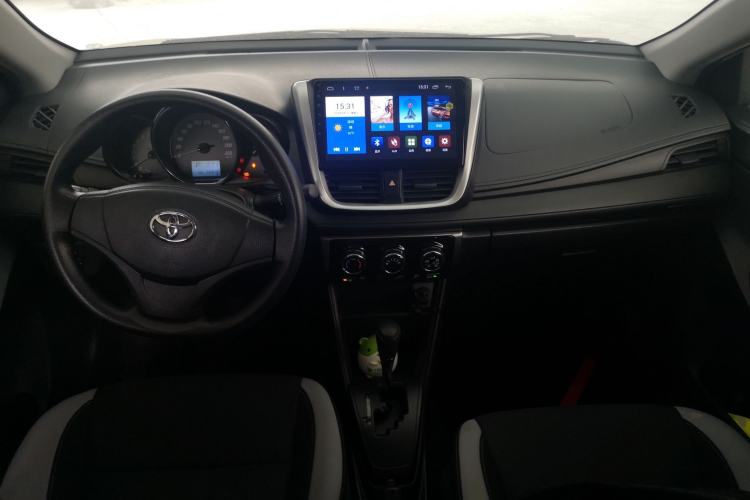 Used Toyota YARiS L Zhi Xuan 2020 X-Trail X 1.5L CVT Leading Edition Center Console