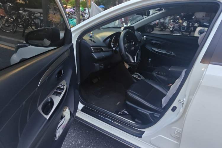 Used Toyota YARiS L Zhi Xuan 2020 X-Trail X 1.5L CVT Leading Edition Driver Seat
