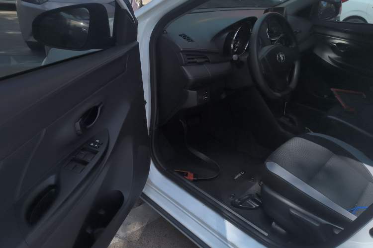 Used Toyota YARiS L Zhi Xuan 2020 X-Trail X 1.5L CVT Leading Edition Driver Seat