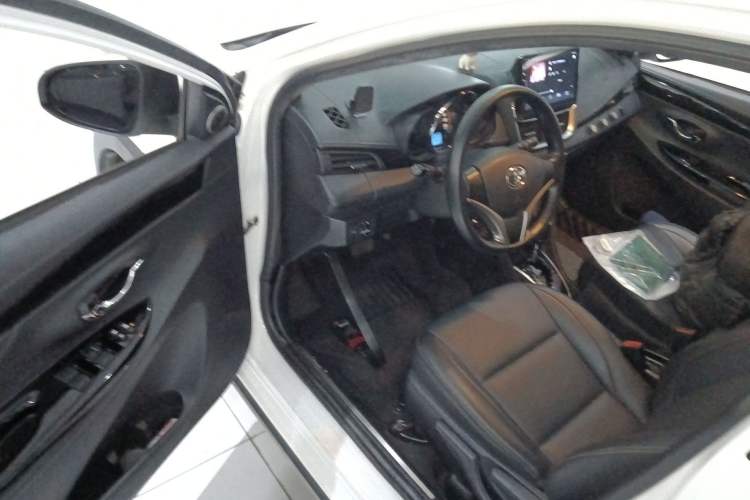 Used Toyota YARiS L Zhi Xuan 2020 X-Trail X 1.5L CVT Luxury Edition Driver Seat