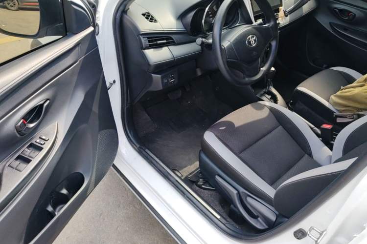 Used Toyota YARiS L Zhi Xuan 2020 X-Trail X 1.5L CVT Leading Edition Driver Seat