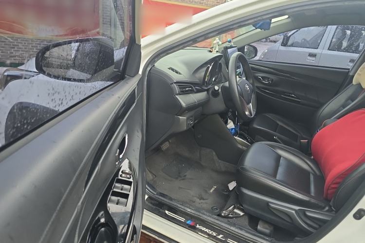 Used Toyota YARiS L Zhi Xuan 2020 X-Trail X 1.5L CVT Luxury Edition Driver Seat