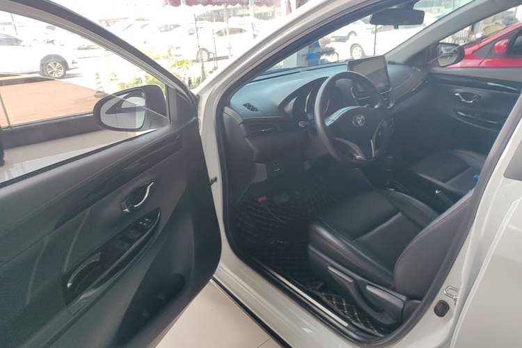 Used Toyota YARiS L Zhi Xuan 2020 X-Trail X 1.5L CVT Luxury Edition Driver Seat