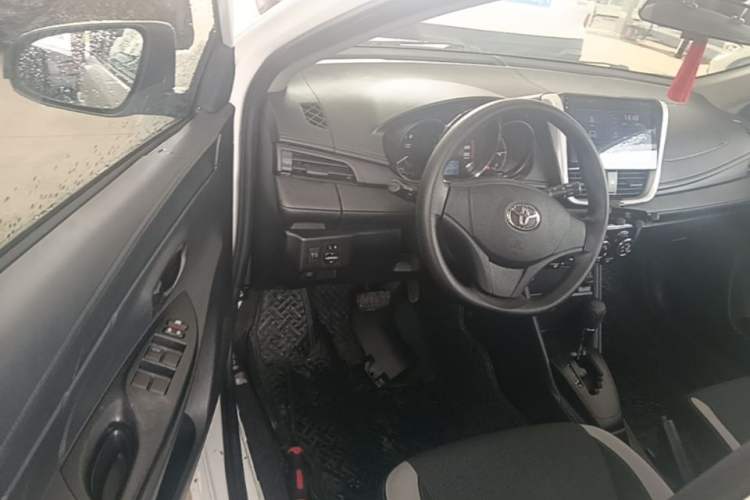 Used Toyota YARiS L Zhi Xuan 2020 1.5L CVT Leading Edition Driver Seat