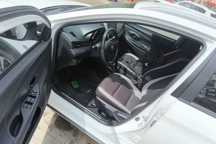 Used Toyota YARiS L Zhi Xuan 2020 X-Trail X 1.5L CVT Leading Edition Driver Seat