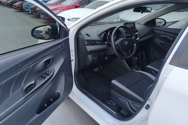 Used Toyota YARiS L Zhi Xuan 2020 1.5L CVT Leading Edition Driver Seat