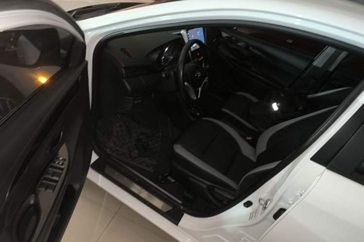 Used Toyota YARiS L Zhi Xuan 2020 1.5L CVT Leading Edition Driver Seat