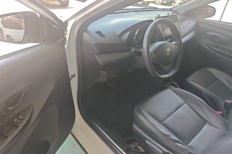 Used Toyota YARiS L Zhi Xuan 2020 X-Trail X 1.5L CVT Leading Edition Driver Seat