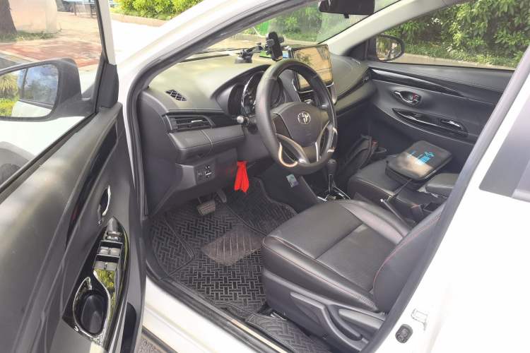 Used Toyota YARiS L Zhi Xuan 2020 X-Trail X 1.5L CVT Luxury Edition Driver Seat