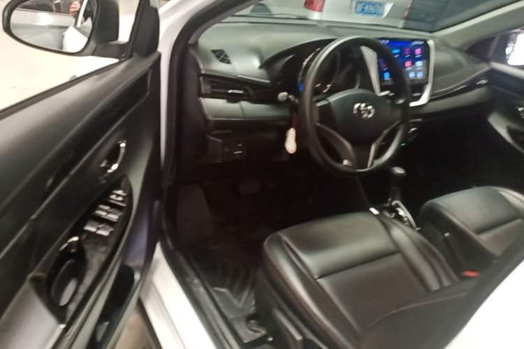 Used Toyota YARiS L Zhi Xuan 2020 X-Trail X 1.5L CVT Luxury Edition Driver Seat