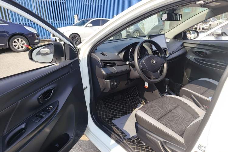 Used Toyota YARiS L Zhi Xuan 2020 1.5L CVT Leading Edition Driver Seat