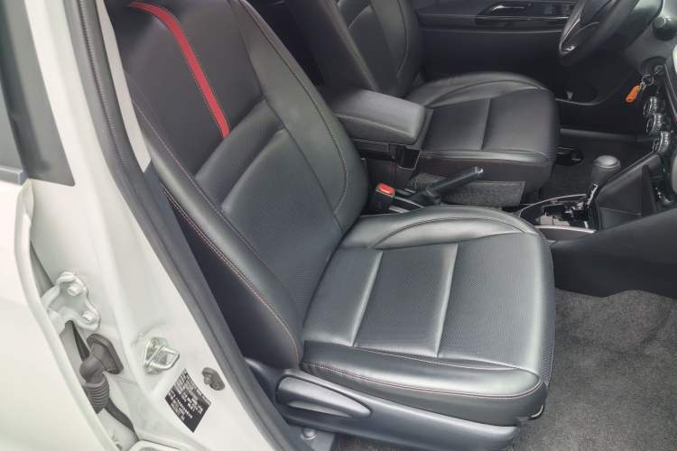 Used Toyota YARiS L Zhi Xuan 2020 1.5L CVT Luxury Edition Exterior 4