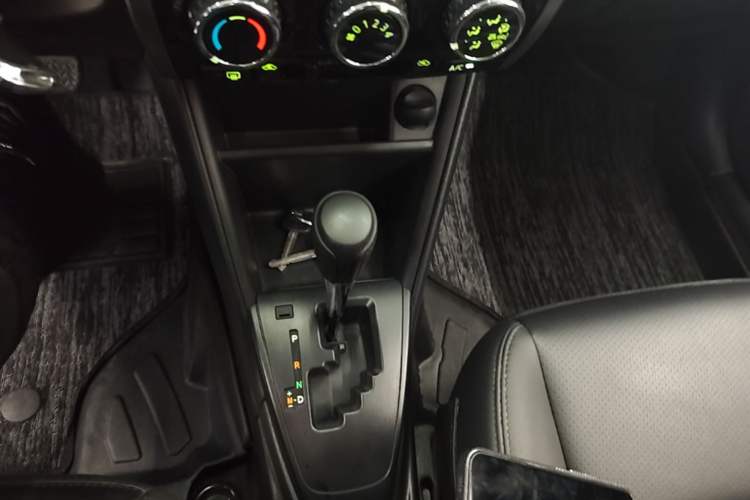 Used Toyota YARiS L Zhi Xuan 2020 X-Trail X 1.5L CVT Leading Edition Gear Lever