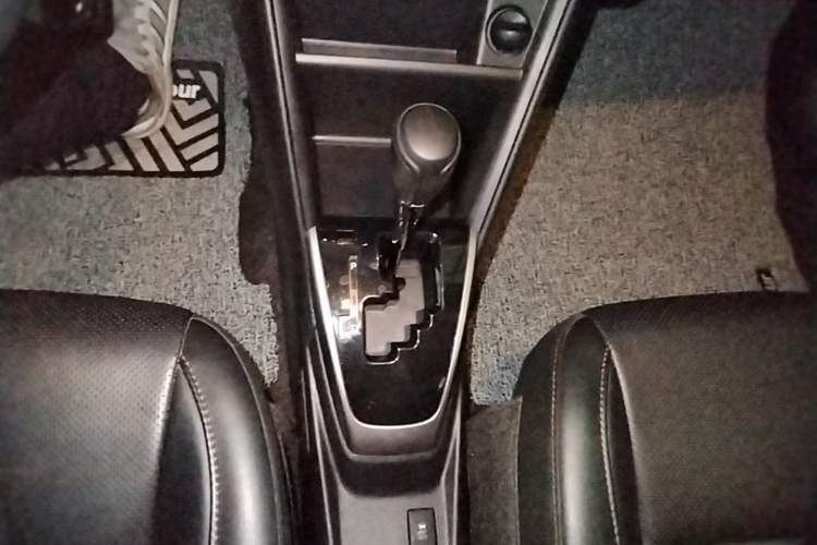 Used Toyota YARiS L Zhi Xuan 2020 X-Trail X 1.5L CVT Luxury Edition Gear Lever