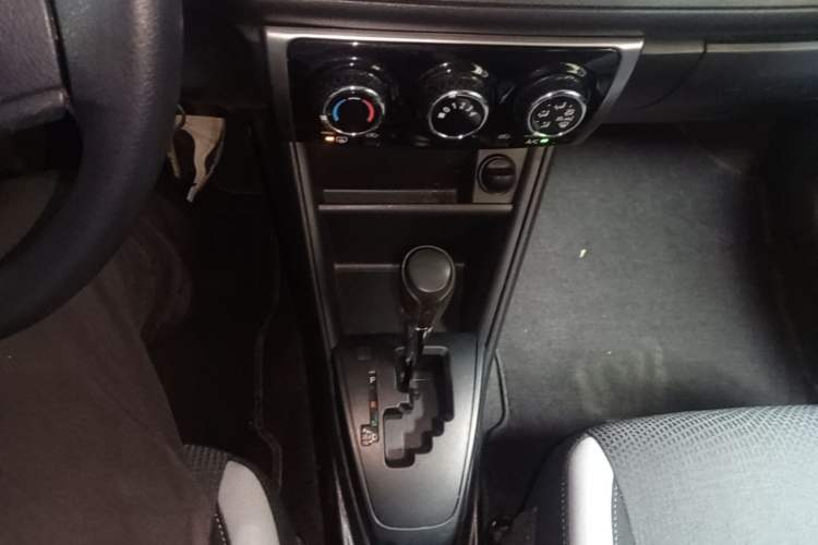 Used Toyota YARiS L Zhi Xuan 2020 X-Trail X 1.5L CVT Leading Edition Gear Lever