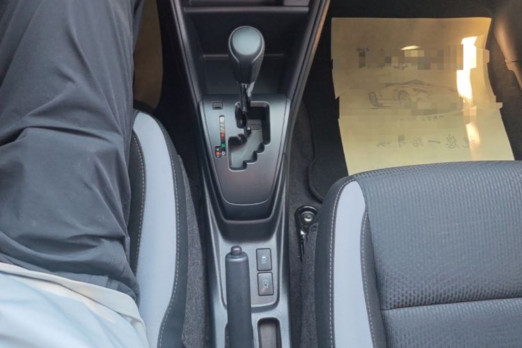 Used Toyota YARiS L Zhi Xuan 2020 1.5L CVT Leading Edition Gear Lever