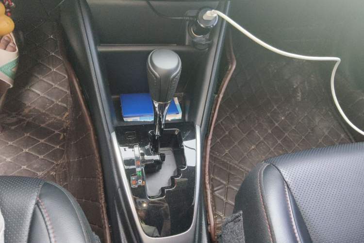 Used Toyota YARiS L Zhi Xuan 2020 X-Trail X 1.5L CVT Luxury Edition Gear Lever