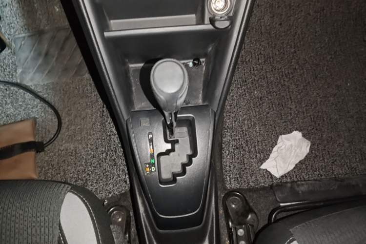 Used Toyota YARiS L Zhi Xuan 2020 X-Trail X 1.5L CVT Leading Edition Gear Lever