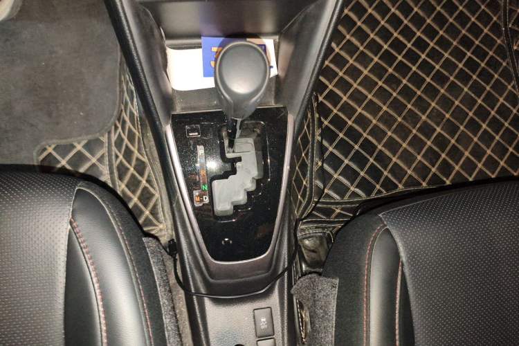 Used Toyota YARiS L Zhi Xuan 2020 X-Trail X 1.5L CVT Luxury Edition Gear Lever