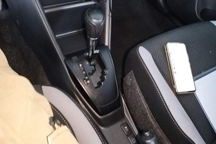 Used Toyota YARiS L Zhi Xuan 2020 X-Trail X 1.5L CVT Leading Edition Gear Lever