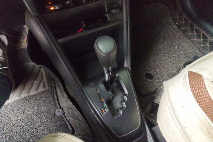 Used Toyota YARiS L Zhi Xuan 2020 X-Trail X 1.5L CVT Leading Edition Gear Lever
