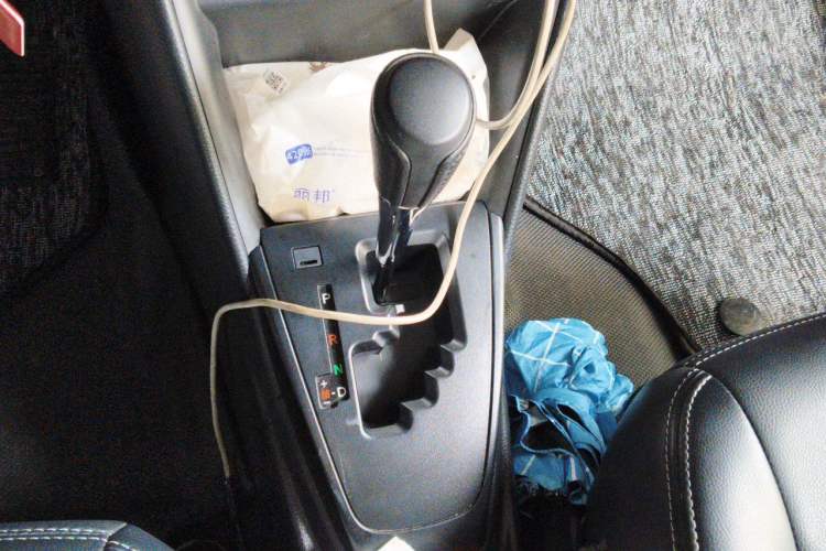 Used Toyota YARiS L Zhi Xuan 2020 1.5L CVT Leading Edition Gear Lever