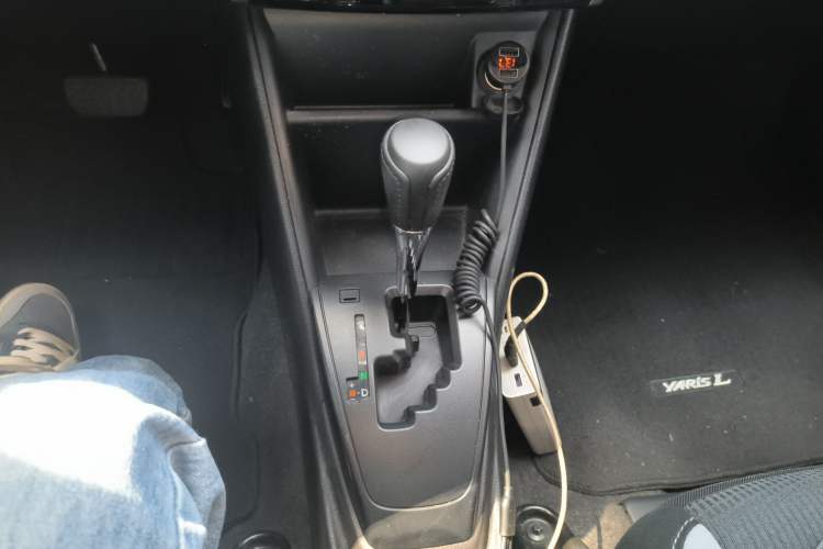 Used Toyota YARiS L Zhi Xuan 2020 X-Trail X 1.5L CVT Leading Edition Gear Lever