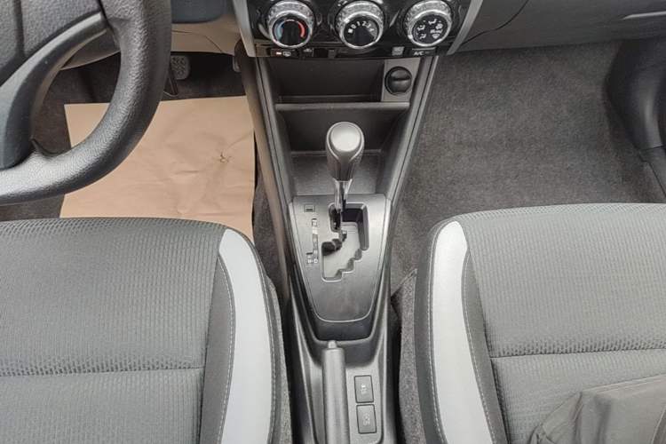Used Toyota YARiS L Zhi Xuan 2020 X-Trail X 1.5L CVT Leading Edition Gear Lever
