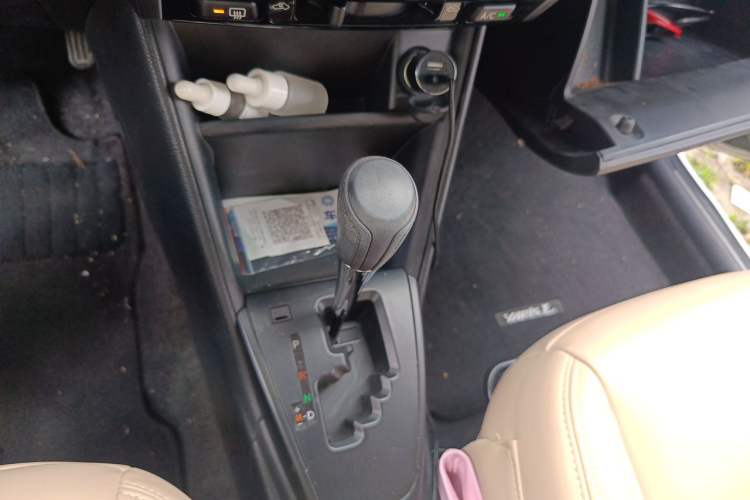 Used Toyota YARiS L Zhi Xuan 2020 1.5L CVT Leading Edition Gear Lever