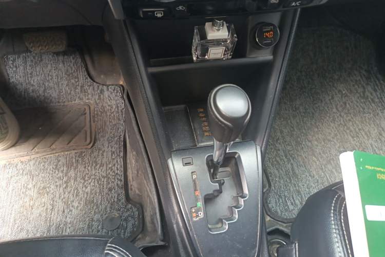 Used Toyota YARiS L Zhi Xuan 2020 X-Trail X 1.5L CVT Luxury Edition Gear Lever