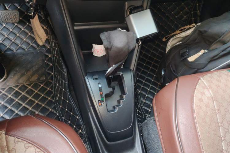 Used Toyota YARiS L Zhi Xuan 2020 X-Trail X 1.5L CVT Leading Edition Gear Lever
