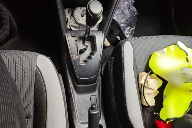 Used Toyota YARiS L Zhi Xuan 2020 X-Trail X 1.5L CVT Leading Edition Gear Lever