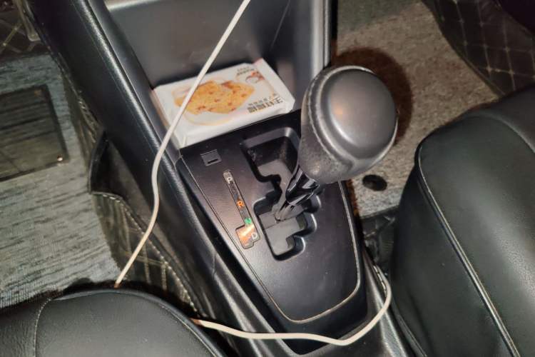 Used Toyota YARiS L Zhi Xuan 2020 1.5L CVT Leading Edition Gear Lever