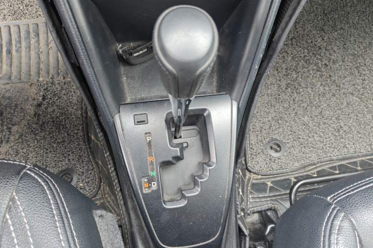 Used Toyota YARiS L Zhi Xuan 2020 X-Trail X 1.5L CVT Leading Edition Gear Lever