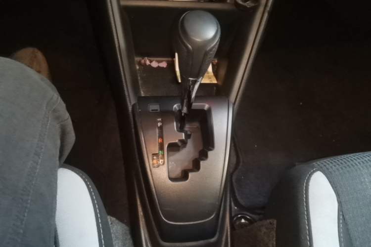 Used Toyota YARiS L Zhi Xuan 2020 1.5L CVT Leading Edition Gear Lever