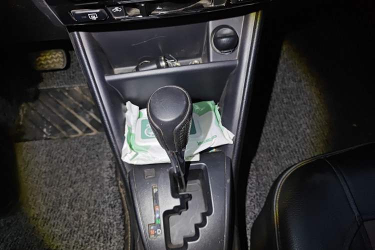 Used Toyota YARiS L Zhi Xuan 2020 1.5L CVT Leading Edition Gear Lever