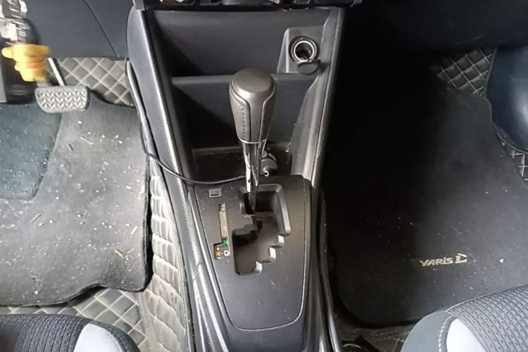 Used Toyota YARiS L Zhi Xuan 2020 X-Trail X 1.5L CVT Leading Edition Gear Lever