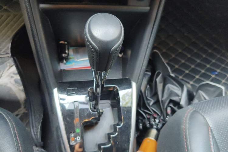 Used Toyota YARiS L Zhi Xuan 2020 X-Trail X 1.5L CVT Luxury Edition Gear Lever