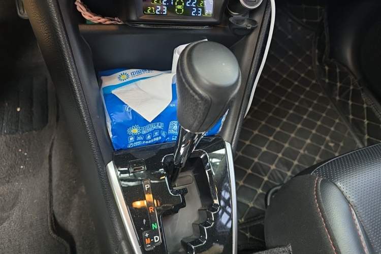 Used Toyota YARiS L Zhi Xuan 2020 X-Trail X 1.5L CVT Luxury Edition Gear Lever