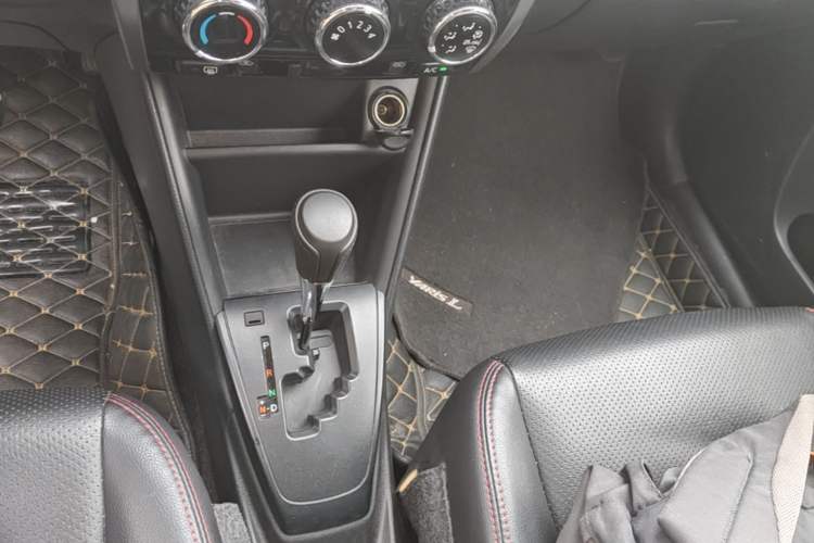 Used Toyota YARiS L Zhi Xuan 2020 X-Trail X 1.5L CVT Leading Edition Gear Lever