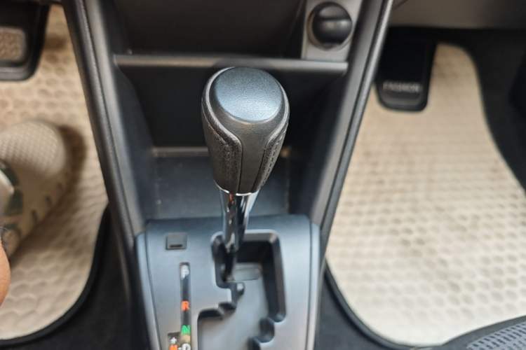 Used Toyota YARiS L Zhi Xuan 2020 X-Trail X 1.5L CVT Leading Edition Gear Lever