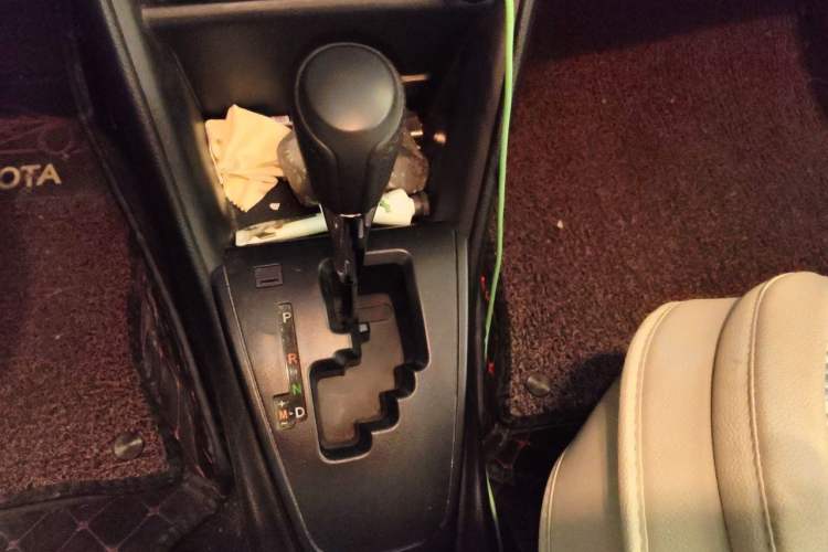 Used Toyota YARiS L Zhi Xuan 2020 1.5L CVT Leading Edition Gear Lever